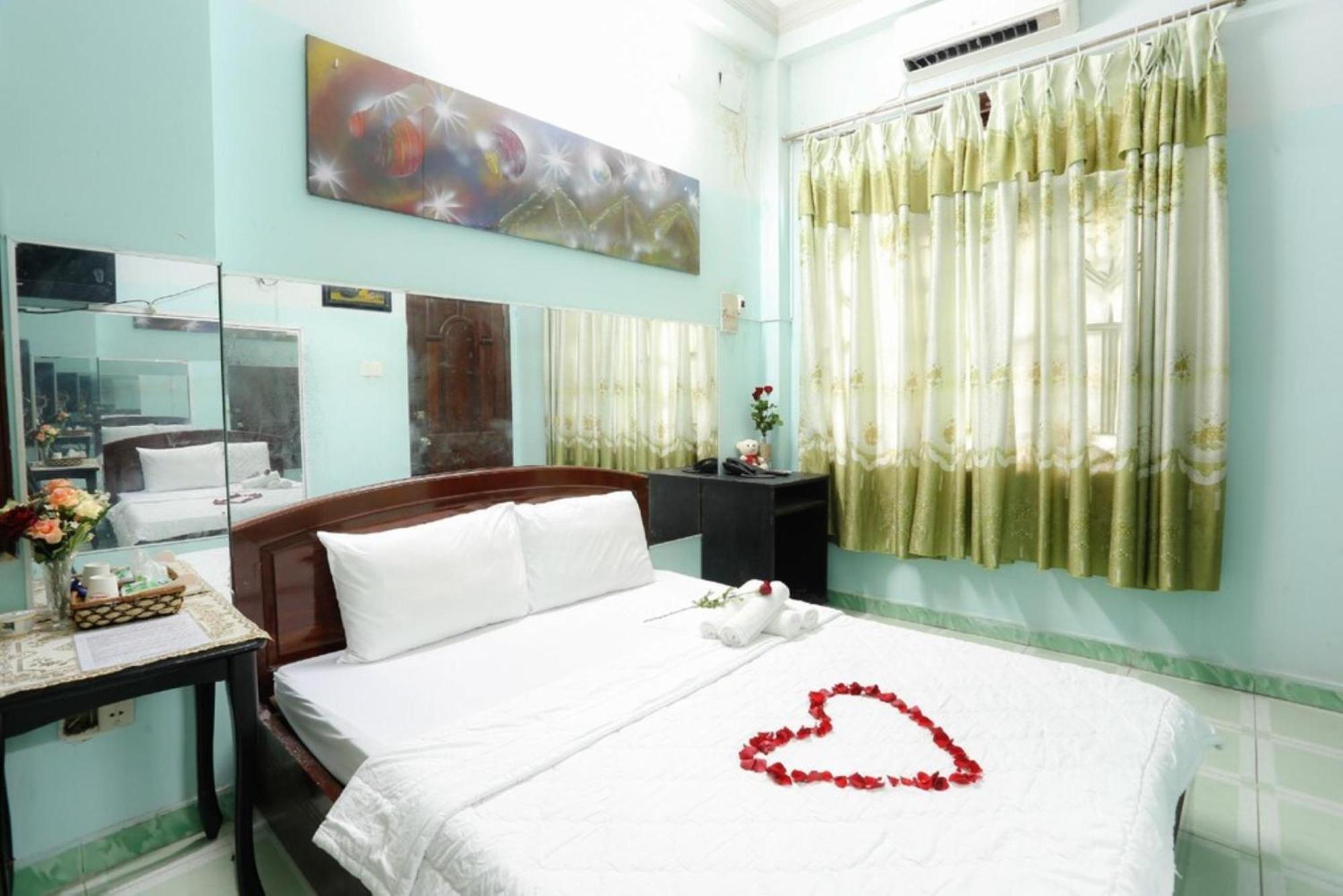 Hong Luc Hotel Hcm โฮจิมินห์ซิตี้ ภายนอก รูปภาพ