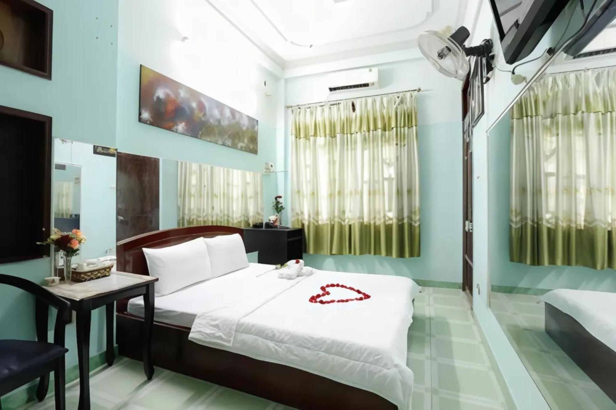 Hong Luc Hotel Hcm โฮจิมินห์ซิตี้ ภายนอก รูปภาพ